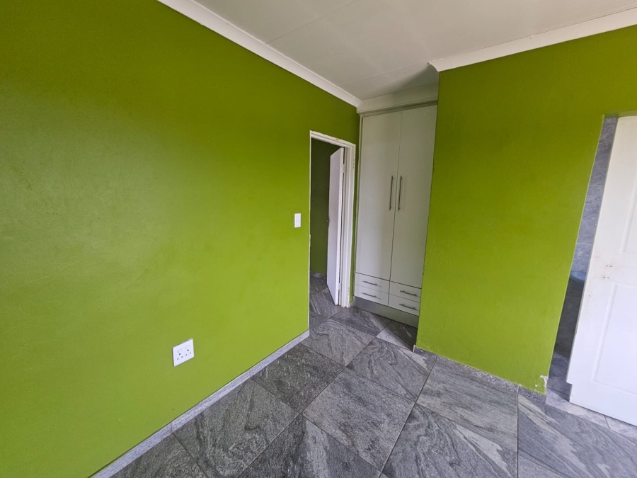 1 Bedroom Property for Sale in Thorisong Free State